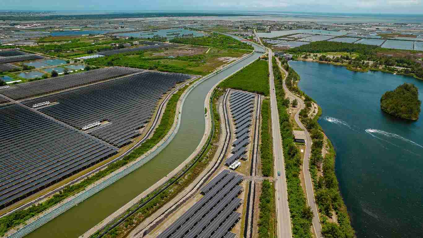 2468BET能源事业提供智慧能源管理、、、太阳能监控管理、、、、全方位电厂建置及运维解决方案，，，并拥有管理超过6000案场的经验